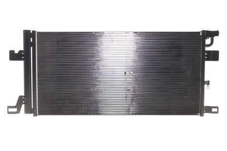 Конденсор кондиціонера радіатор AUDI A4 15- (NRF) 350584