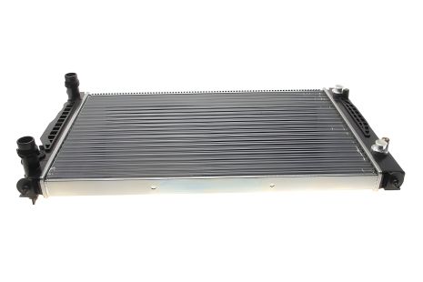 Радіатор охолодження двигуна для SKODA SUPERB, VW PASSAT, NRF (529504A)