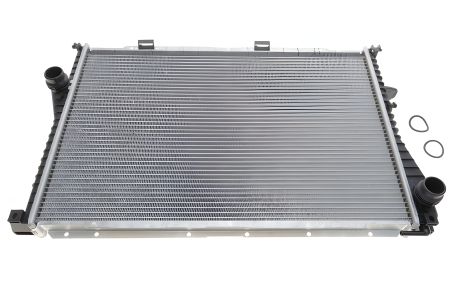 Радіатор двигуна охолодження BMW 5,7-Series E39/E38 94- (NRF) Радіатор двигуна охолодження BMW 5,7-Series E39/E38 94- (NRF)
