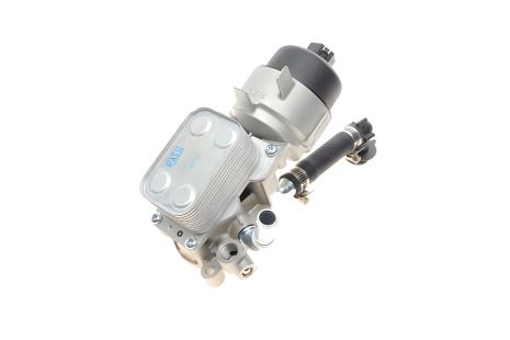 Масляний радіатор двигуна FORD S-MAX, VOLVO C30, NRF (31752) Масляний радіатор двигуна FORD S-MAX, VOLVO C30, NRF (31752)