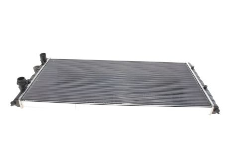 Радиатор охлаждения двигателя для VW PASSAT от NRF (54696)