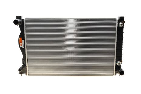 Радиатор двигателя AUDI A6, NRF (58220) Радиатор двигателя AUDI A6, NRF (58220)