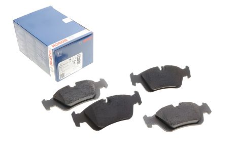 Тормозные колодки комплект для BMW Z4 (BOSCH 0986494015)