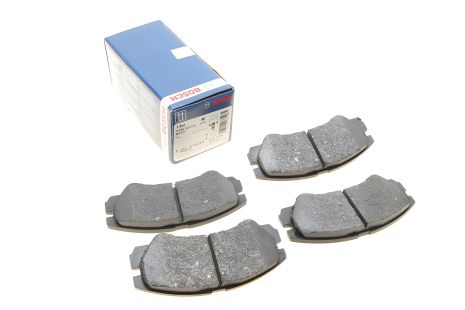 Комплект гальмівних колодок для VAUXHALL MONTEREY, OPEL FRONTERA, BOSCH (0986424366) Комплект гальмівних колодок для VAUXHALL MONTEREY, OPEL FRONTERA, BOSCH (0986424366)