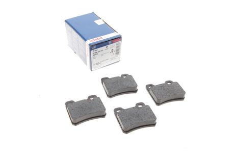 Комплект гальмівних колодок, дискове гальмо CHEVROLET CALIBRA, SAAB 900, BOSCH (0986460955)