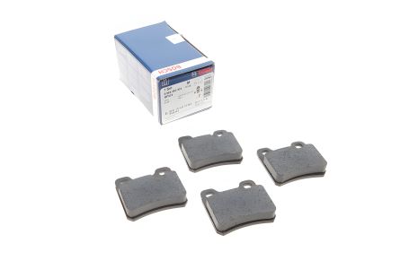 Комплект тормозных колодок для дисковых тормозов CHEVROLET CALIBRA, SAAB 900, от BOSCH (0986460955) Комплект тормозных колодок для дисковых тормозов CHEVROLET CALIBRA, SAAB 900, от BOSCH (0986460955)