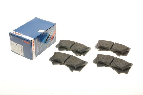 Колодки тормозные дисковые TOYOTA LAND CRUISER 100 4.2D J100 1998- передн. BOSCH (0986494449)