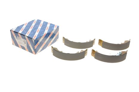 Тормозные барабанные колодки BMW - DE LA CHAPELLE 316/316i/316i Cabrio/318i/318i Cabrio/320i, BOSCH (0986487013) Тормозные барабанные колодки BMW - DE LA CHAPELLE 316/316i/316i Cabrio/318i/318i Cabrio/320i, BOSCH (0986487013)