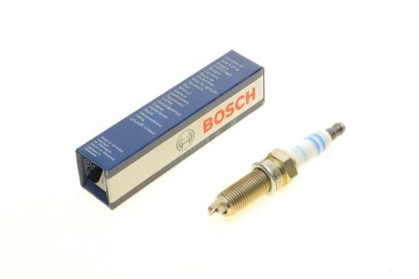 Свеча зажигания BOSCH PLATINUM Iridium YR7SII33T (Hyundai/KIA LPI) 0242135556