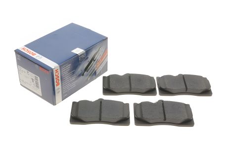 Комплект гальмівних колодок для LEXUS GS, RC, IS від BOSCH (0986494252)