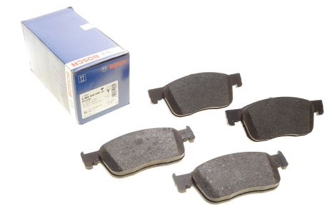 Комплект тормозных колодок OPEL VIVARO, TOYOTA PROACE, PEUGEOT EXPERT, BOSCH (0986424436)
