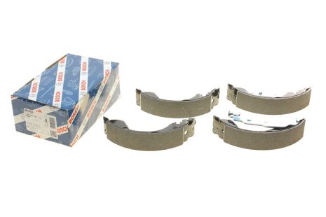 Комплект тормозных колодок LADA VESTA, RENAULT CLIO, NISSAN TERRANO, BOSCH (0986487668)