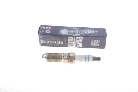 Свічка запалювання OPEL ANTARA, ALFA ROMEO, CADILLAC STS, BOSCH (0242235767)