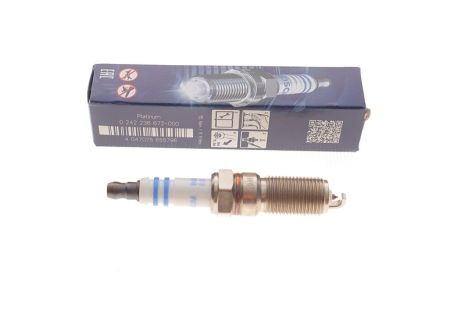 Свічка запалювання LINCOLN MKT, MAZDA CX-9, MAZDA 6, FORD EDGE, MUSTANG 3.7 11- USA, HR7NPP30V BOSCH (02422366