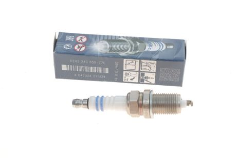 Свічка запалювання DAEWOO LACETTI, SEAT IBIZA, SKODA RAPID, BOSCH (0242240659)