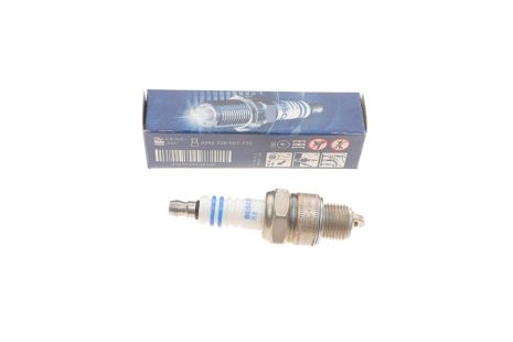 Свічка запалювання FORD CORCEL, GAZ VOLGA, LAND ROVER, WR8BCE NICKEL, BOSCH (0242229657)