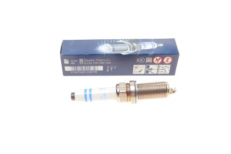 Свічка запалювання для PORSCHE PANAMERA, MACAN, CAYENNE від BOSCH (0242245585) Свічка запалювання для PORSCHE PANAMERA, MACAN, CAYENNE від BOSCH (0242245585)