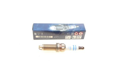 Свеча зажигания BMW 1, BMW 5, BMW 3, BOSCH (0242140560) Свеча зажигания BMW 1, BMW 5, BMW 3, BOSCH (0242140560)