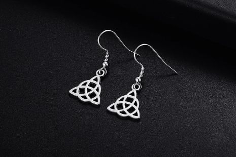 Серьги трикветр амулет Кельтский узел