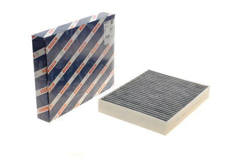 Угольный салонный фильтр для PORSCHE CAYENNE II и VW TOUAREG II, BOSCH (1987435512)