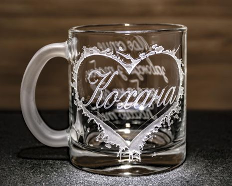 Чашка для чаю та кави з гравіюванням - подарунок дівчині серце