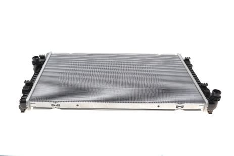 Радіатор охолодження двигуна для AUDI A 3/S 3 і SKODA OCTAVIA III (5E) (13-) (NRF) Радіатор охолодження двигуна для AUDI A 3/S 3 і SKODA OCTAVIA III (5E) (13-) (NRF)