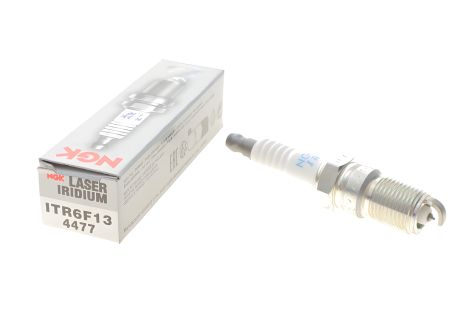Свічка запалювання, NGK (4477) для надійного запуску двигуна Свічка запалювання, NGK (4477) для надійного запуску двигуна