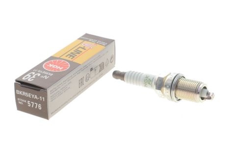 Свеча зажигания TOYOTA COROLLA, TOYOTA AVENSIS, TOYOTA YARIS, BKR5EYA-11 V-Line 39 NGK (5776)