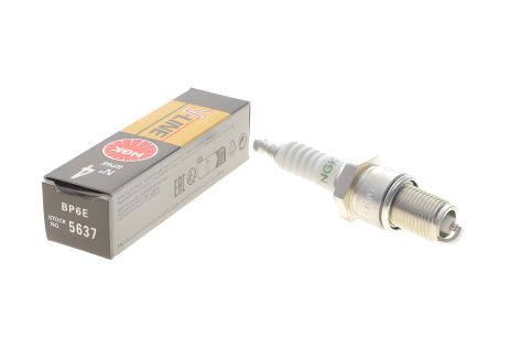 Свеча зажигания для MORGAN PLUS, LAND ROVER, BEDFORD CHEVANNE, V-LINE_NR.4 NGK (5637) Свеча зажигания для MORGAN PLUS, LAND ROVER, BEDFORD CHEVANNE, V-LINE_NR.4 NGK (5637)