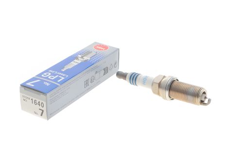 Зажигания свеча TOYOTA LAND, CADILLAC BLS, LAND ROVER, NGK (1640) Зажигания свеча TOYOTA LAND, CADILLAC BLS, LAND ROVER, NGK (1640)