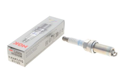 Свеча зажигания для DACIA DUSTER, RENAULT CLIO, RENAULT SCÉNIC NGK (91121)