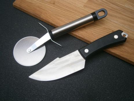 Kuhar Sakuri Chef rt-261 Fullang 21 ΡΠΌ + Π½ΠΎΠΆ Π΄Π»Ρ ΡΠ΅ΡΡΠ° ΠΈ ΠΏΠΈΡΡΡ 21 ΡΠΌ. Kuhar Sakuri Chef rt-261 Fullang 21 ΡΠΌ + Π½ΠΎΠΆ Π΄Π»Ρ ΡΠ΅ΡΡΠ° ΠΈ ΠΏΠΈΡΡΡ 21 ΡΠΌ.