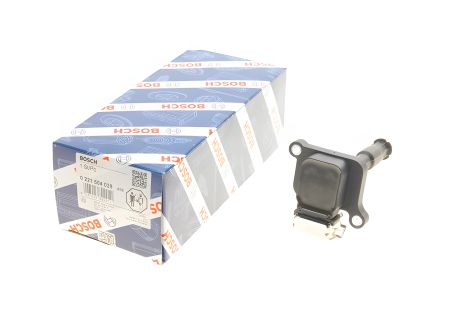Катушка зажигания для BMW, BOSCH (0221504029) (12137599219) Катушка зажигания для BMW, BOSCH (0221504029) (12137599219)