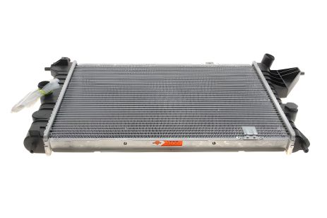 Охлаждающий радиатор для VAUXHALL CAVALIER и OPEL VECTRA, NRF (503508)
