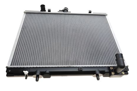 Радіатор охолодження двигуна MITSUBISHI L NRF (52233)
