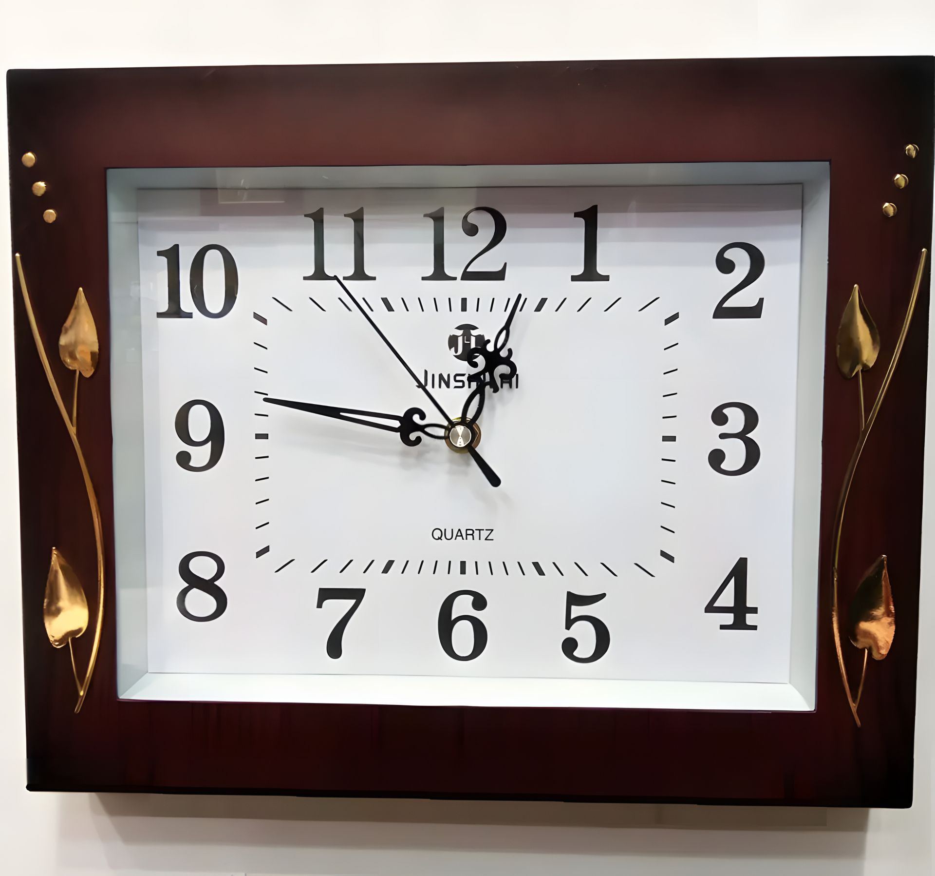 Годинник настінний Прямокутний Класика-67 (32х26 cм) Годинник настінний Прямокутний Класика-67 (32х26 cм)