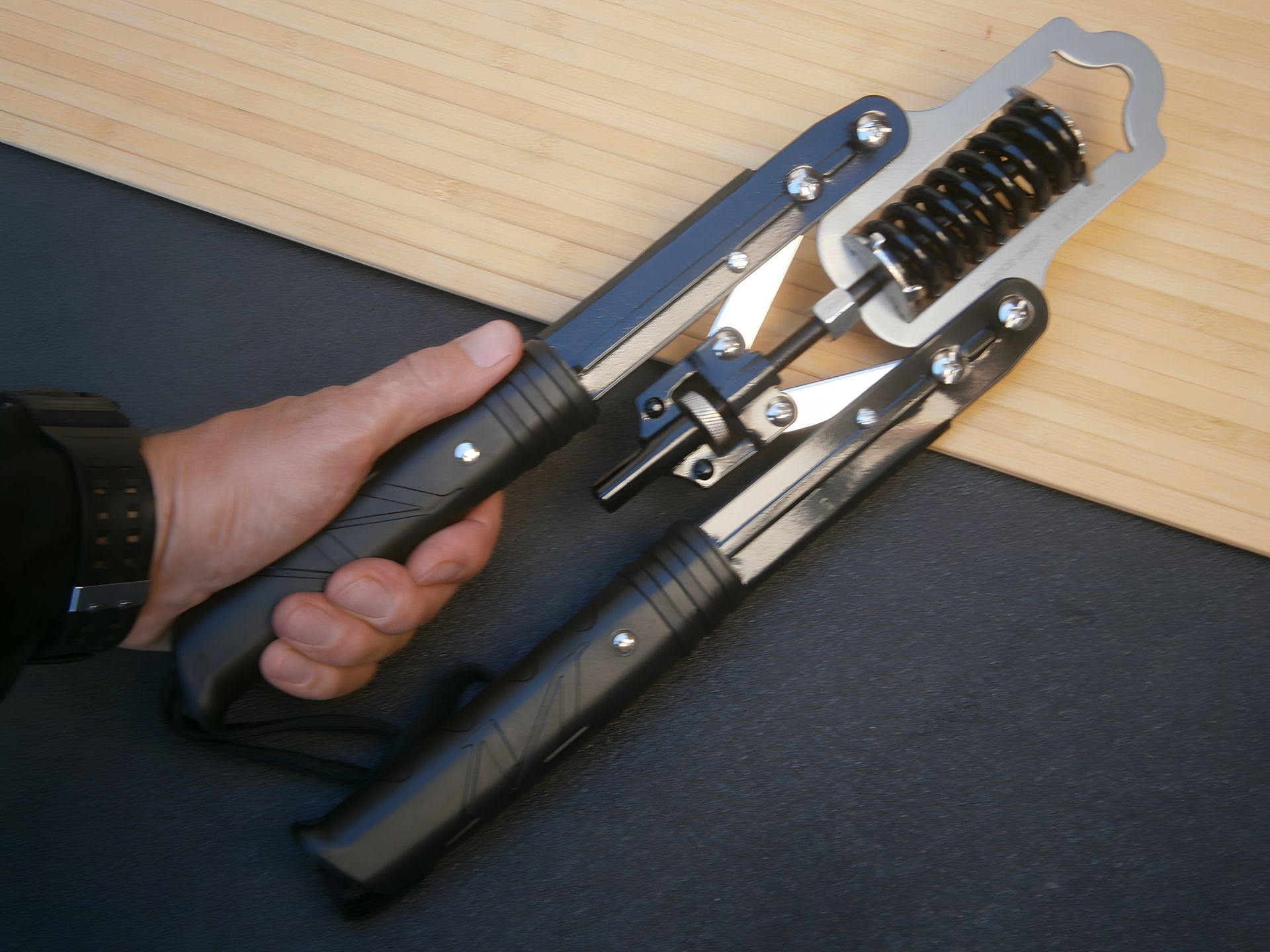 Эспандер грудной и плечевой CIMA FI-6188 с нагрузкой до 80 кг. Эспандер грудной и плечевой CIMA FI-6188 с нагрузкой до 80 кг.