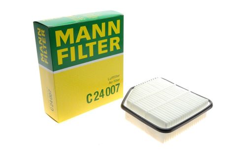 Фильтр воздушный TOYOTA RAV4, LEXUS IS, MANN-FILTER (C24007)