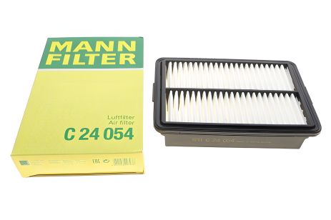 Воздушный фильтр для HYUNDAI i30, MANN-FILTER (C24054)