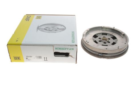 Маховик двомасовий (БЕЗ КОМПЛЕКТУ БОЛТІВ), LUK (415054910)