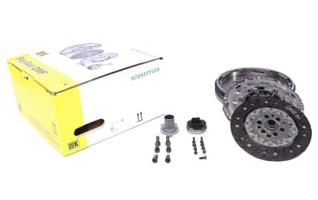 Комплект сцепления SKODA OCTAVIA, SEAT LEON, AUDI A3, LUK (600008700) Комплект сцепления SKODA OCTAVIA, SEAT LEON, AUDI A3, LUK (600008700)