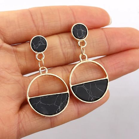 Сережки круглые монетки с черным камнем