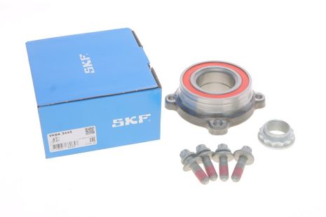 Подшипник ступицы, комплект BMW 5(E39)/(E60) R 2,/4,8L 95-10, SKF (VKBA3445)