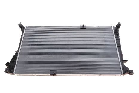 Радіатор охолодження для OPEL VIVARO, RENAULT TRAFIC, VALEO (734931) Радіатор охолодження для OPEL VIVARO, RENAULT TRAFIC, VALEO (734931)