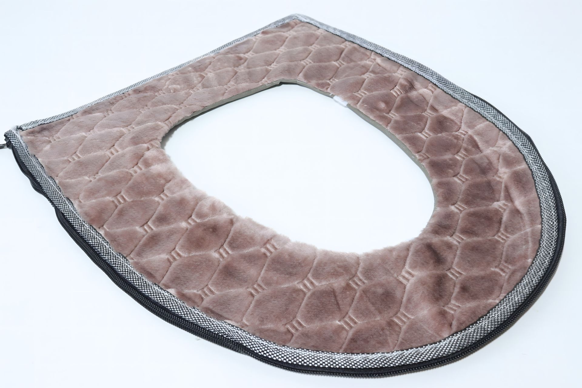 М'яка накидка на обідок унітазу на блискавці арт. 0184 коричнева М'яка накидка на обідок унітазу на блискавці арт. 0184 коричнева