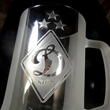 Бокал для пива з гравіюванням Динамо Київ матова Подарунок вболівальнику