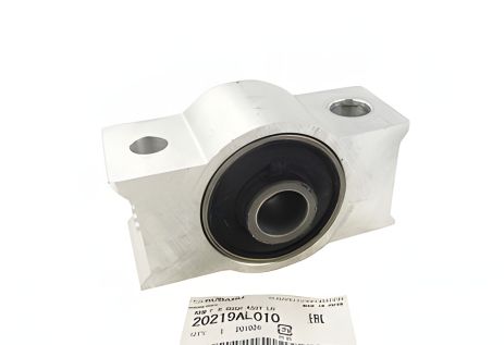 Важіль передній нижній для Subaru Outback (20219Al010) Важіль передній нижній для Subaru Outback (20219Al010)