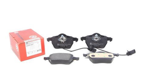 Комплект гальмівних колодок для SEAT EXEO, SKODA SUPERB, VW PASSAT від ZIMMERMANN (230182001) Комплект гальмівних колодок для SEAT EXEO, SKODA SUPERB, VW PASSAT від ZIMMERMANN (230182001)