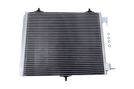 Конденсор кондиціонера для DS DS, PEUGEOT 208, VALEO (814095) Конденсор кондиціонера для DS DS, PEUGEOT 208, VALEO (814095)