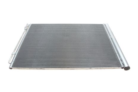 Конденсатор кондицiонера BMW 5/6/7 (F10/F18) 10-18, 814410 (VALEO) Конденсатор кондицiонера BMW 5/6/7 (F10/F18) 10-18, 814410 (VALEO)